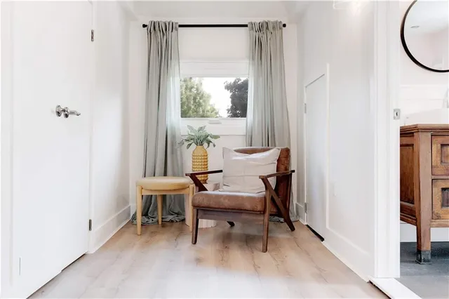 Additional image 36 of 248 PROVINCE St