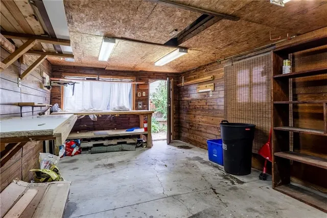Additional image 45 of 195 ROSSLYN Ave