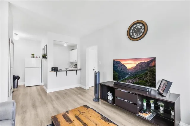 Additional image 7 of 57 Mericourt Rd Unit 302