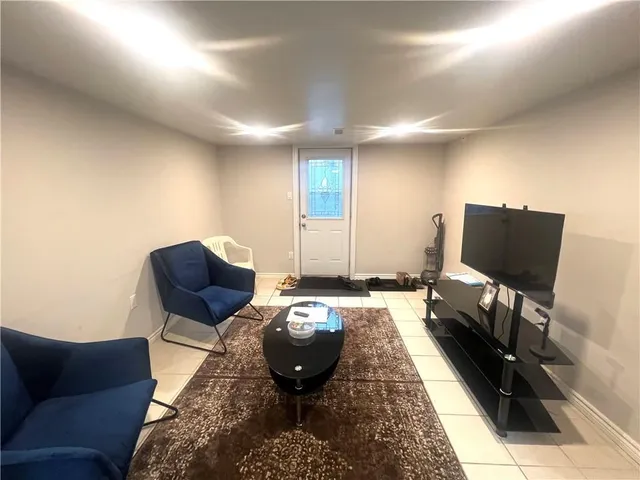 Additional image 11 of 208 Picton St