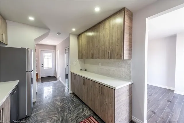 Additional image 22 of 49 Cameron Ave