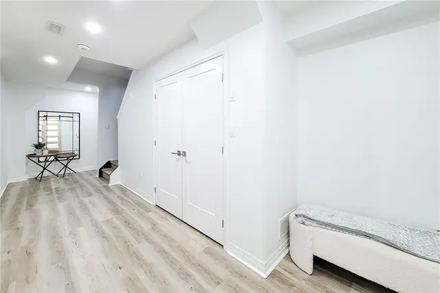 Additional image 6 of 8 SHOWERS Lane