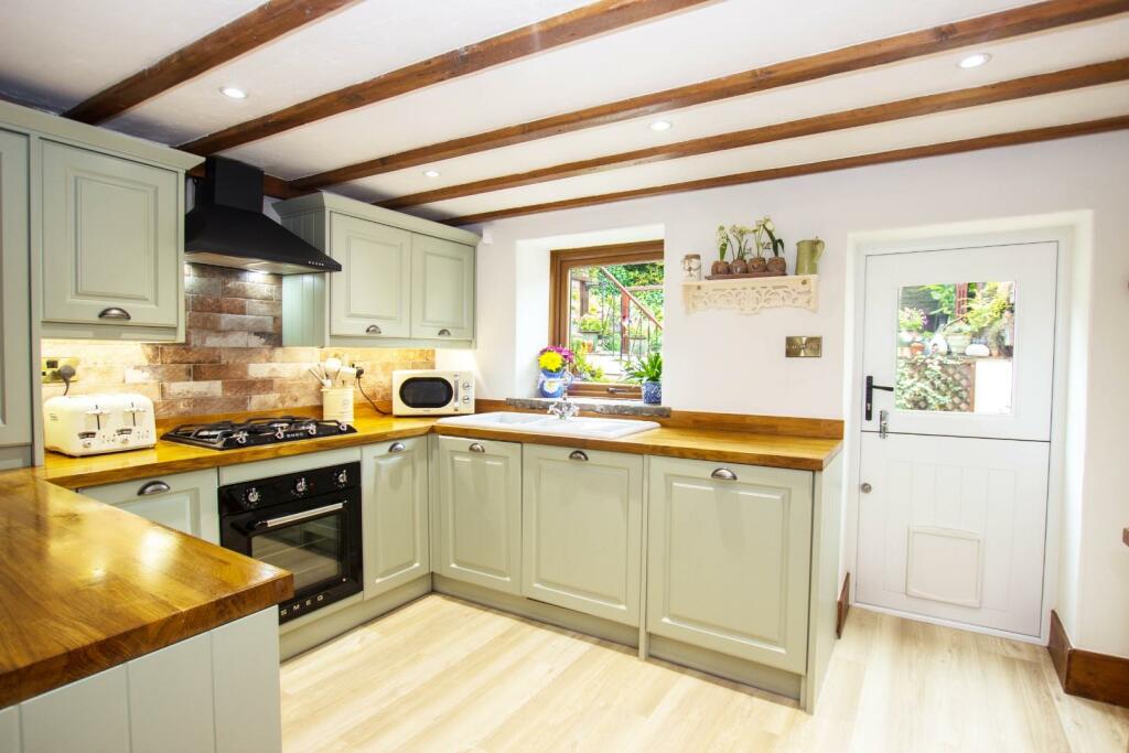 Additional image 2 of 'Prinny Hill' Sunnyhurst