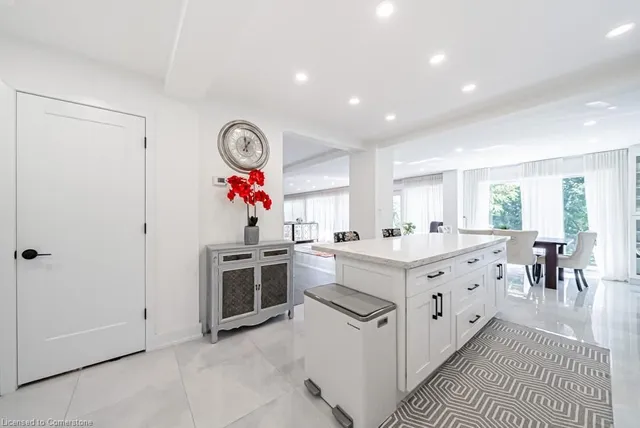 Additional image 7 of 704 Old Dundas Rd