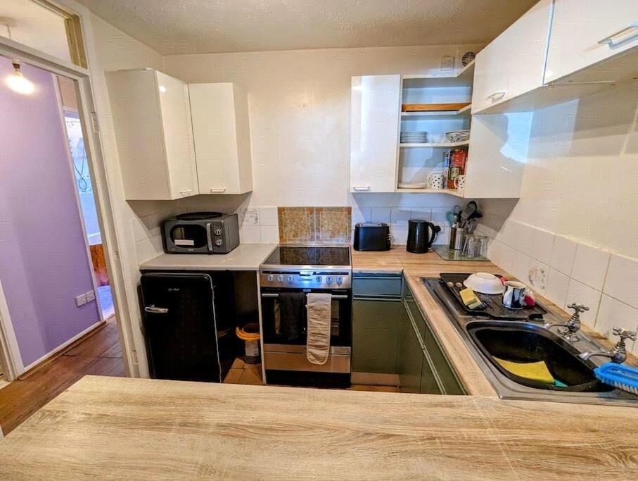 Additional image 4 of Oriel Drive, Glastonbury, Somerset, BA6