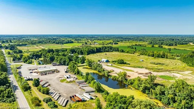 Additional image 4 of 714 Fiddlers Green Rd