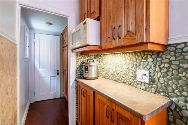 Additional image 17 of 129 Ray St