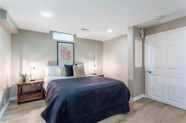 Additional image 32 of 48 KARSH Cres