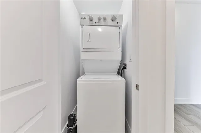 Additional image 24 of 460 DUNDAS St Unit 705