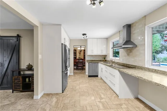 Additional image 19 of 711 RIDGE Rd