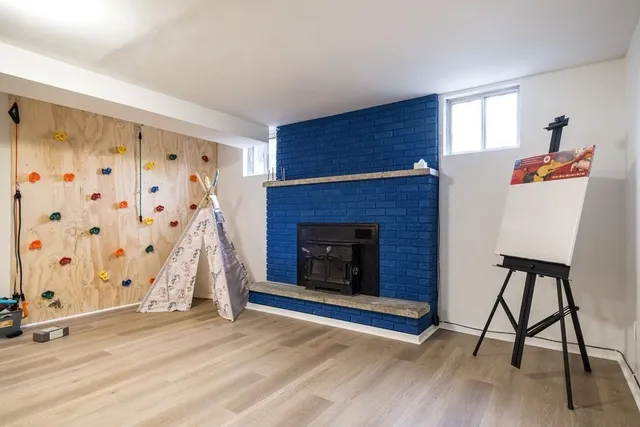 Additional image 23 of 127 WEST Ave