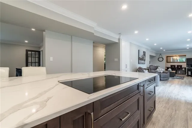 Additional image 11 of 16 NOBLE KIRK Dr