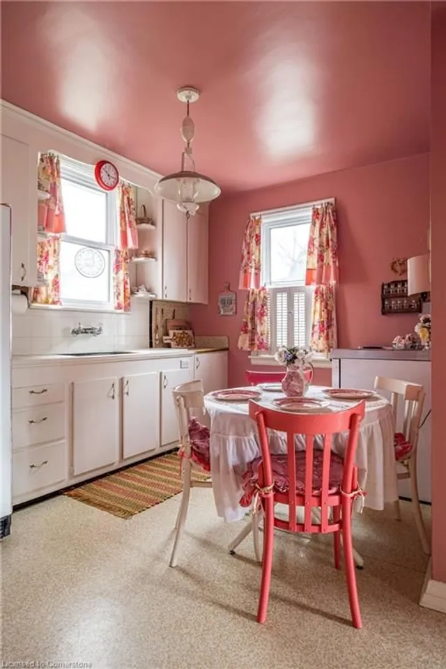 Additional image 25 of 144 Brantdale Ave