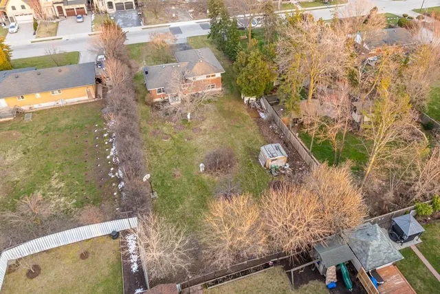 Additional image 37 of 63 DEERHURST Rd