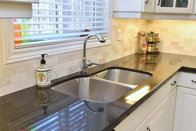 Additional image 11 of 59 HOLIMONT Crt