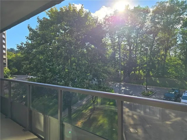 Additional image 29 of 1966 MAIN St Unit 504