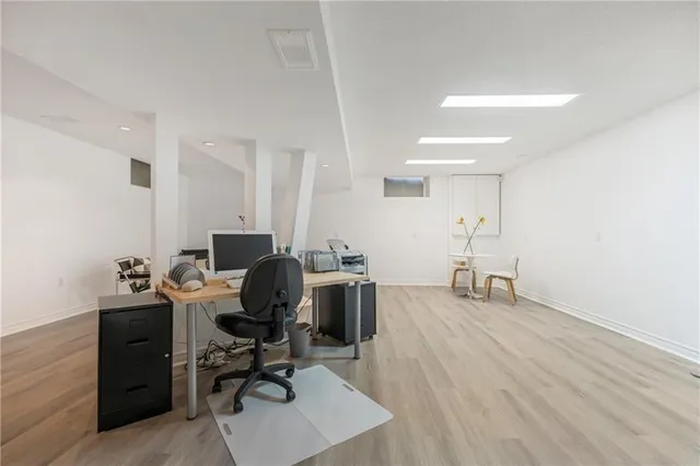 Additional image 35 of 340 SOUTHCOTE Rd