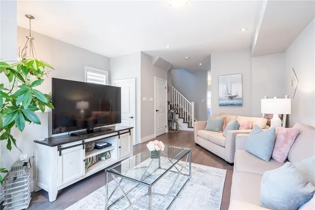 Additional image 8 of 12 MARR Lane