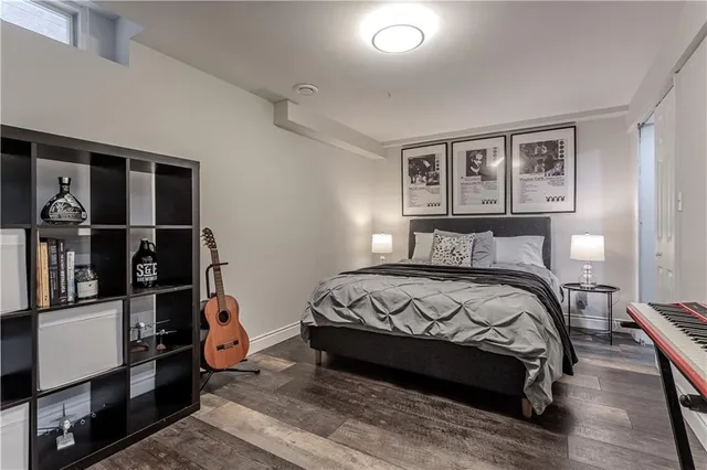 Additional image 42 of 96 LAURENDALE Ave