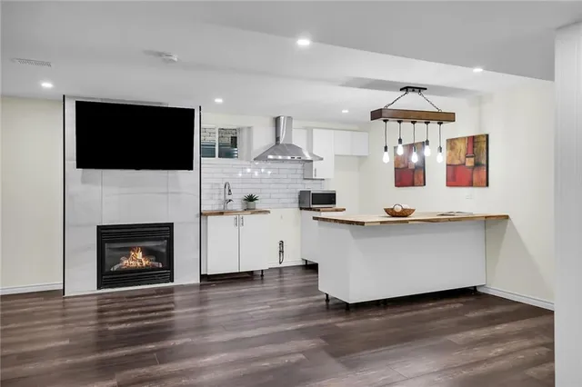 Additional image 32 of 183 CHAMBERS Dr