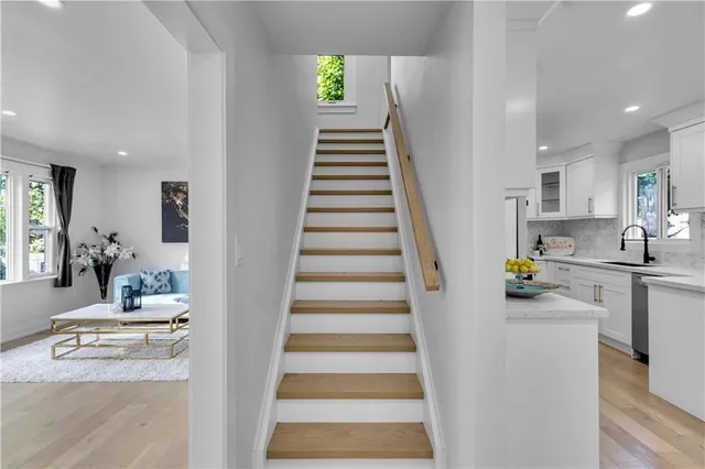 Additional image 21 of 1 ATHENS St