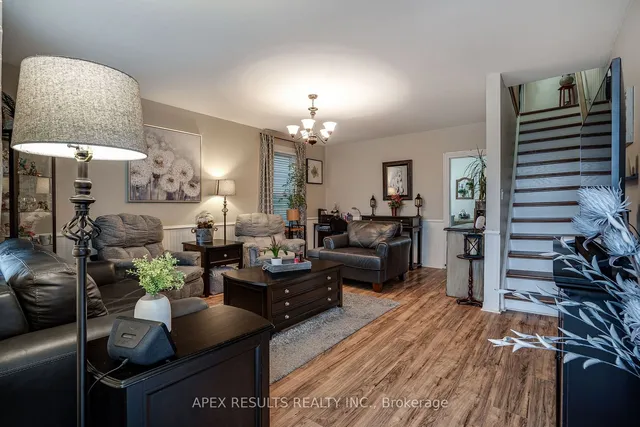 Additional image 4 of 52 Mayflower Ave