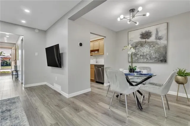 Additional image 19 of 6 Congress Cres