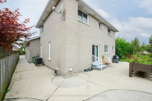 Additional image 35 of 7 Osgoode Crt