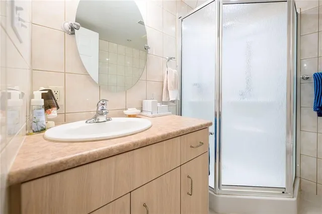 Additional image 36 of 38 LAKEGATE Dr