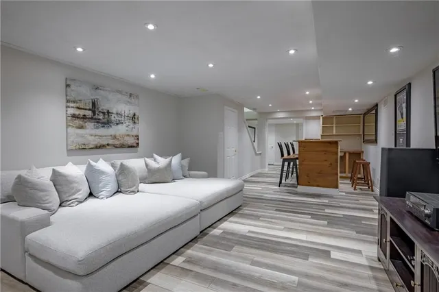 Additional image 27 of 5 ELLEN St