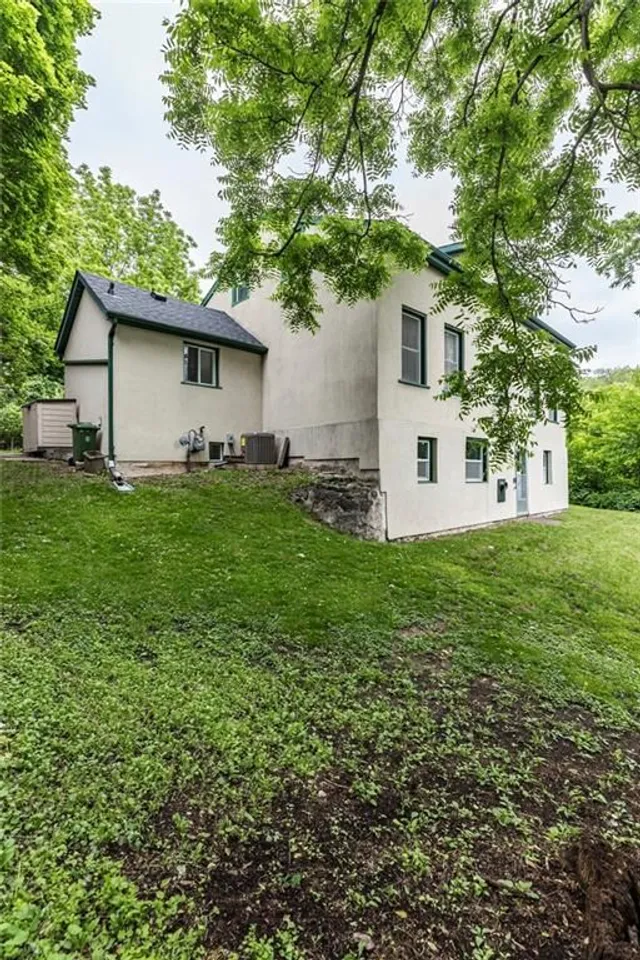 Additional image 40 of 34 BALDWIN St