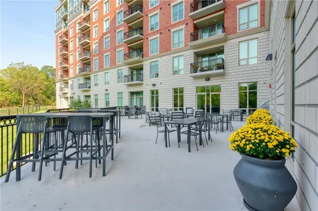 Additional image 35 of 2750 KING St Unit 203