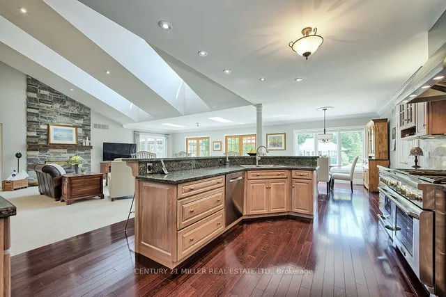 Additional image 25 of 27 Weneil Dr