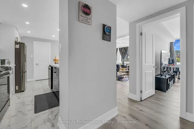 Additional image 3 of 120 Duke St Unit 704