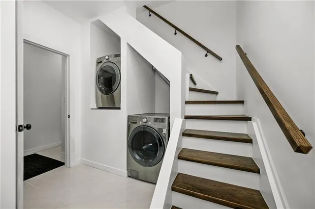 Additional image 25 of 127 FREELTON Rd