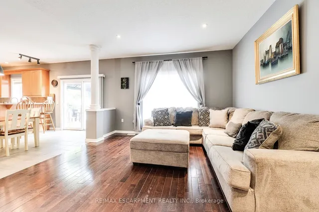 Additional image 9 of 72 Sidney Cres