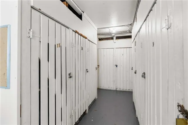 Additional image 35 of 227 MACNAB St Unit 14