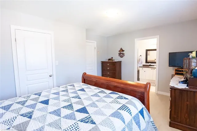 Additional image 33 of 20 Springstead Ave