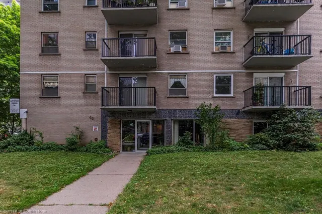 Additional image 4 of 40 Robinson St Unit 307