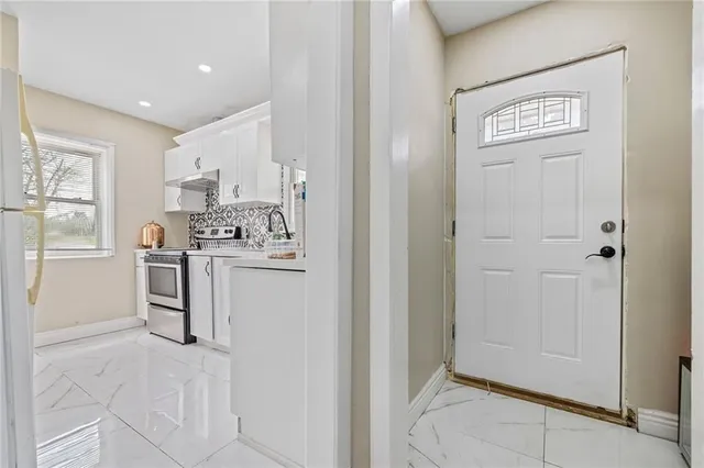 Additional image 17 of 38 LAKE Ave