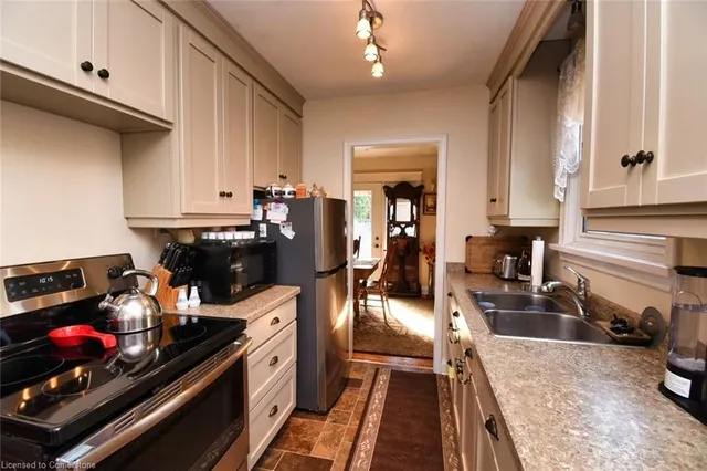 Additional image 11 of 9 Vilma Ave