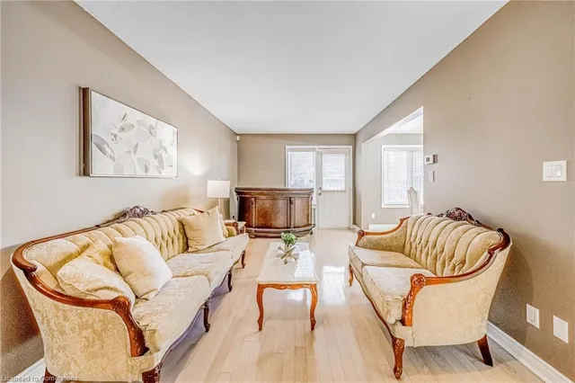 Additional image 6 of 1166 Upper Wentworth St