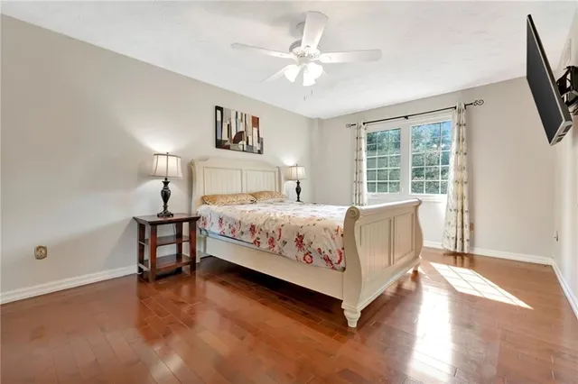 Additional image 26 of 210 BLUEBELL Cres