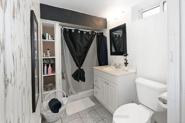 Additional image 33 of 7 Osgoode Crt