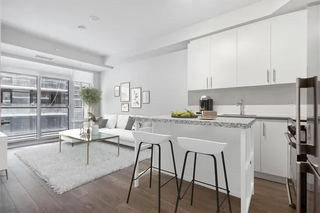 Additional image 2 of 212 KING WILLIAM St Unit 612