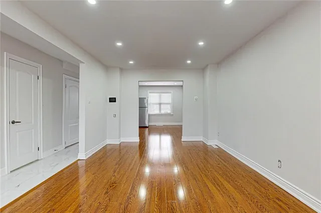 Additional image 5 of 192 WENTWORTH St