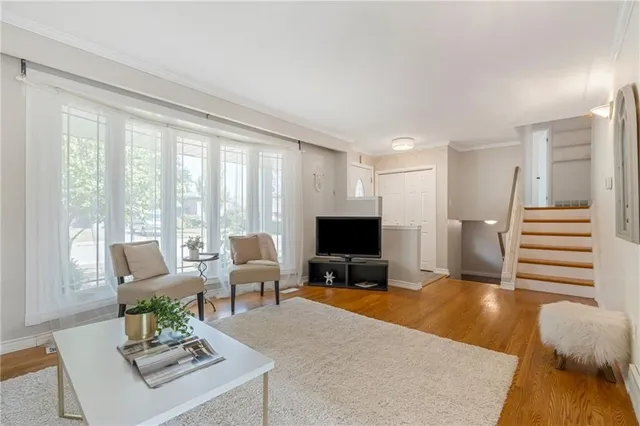 Additional image 9 of 8 CAMELOT Dr