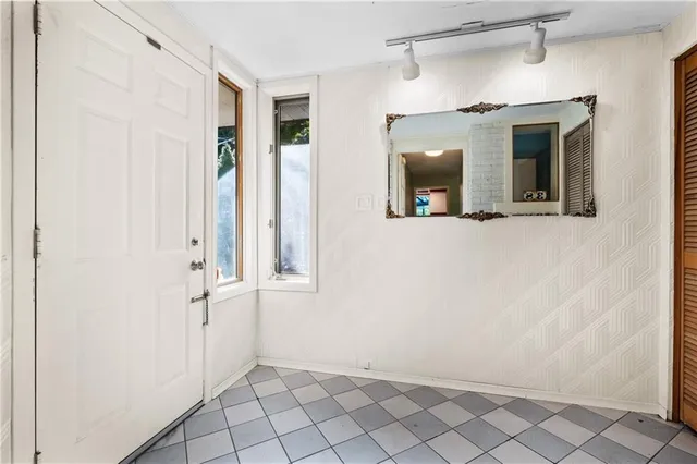 Additional image 5 of 38 OSLER Dr