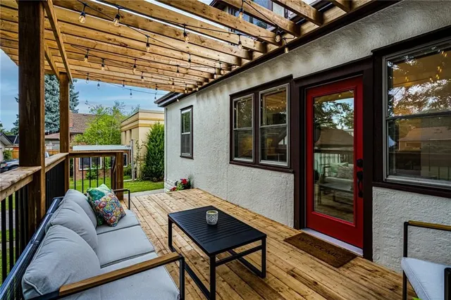 Additional image 37 of 111 LAKE AVENUE Dr