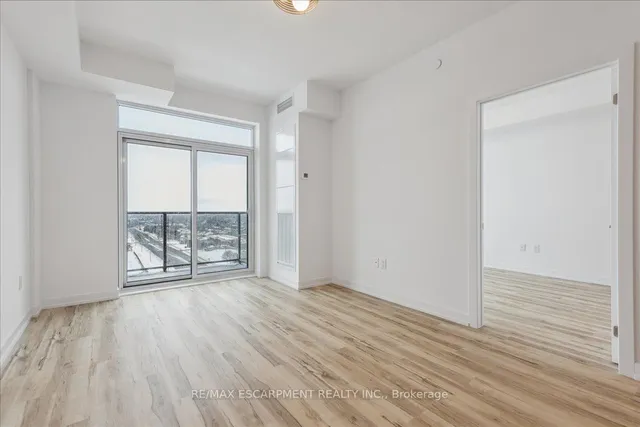 Additional image 15 of 450 Dundas St Unit 1001